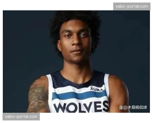 森林狼麦克丹尼尔斯攻防一体，20分10篮板两双数据